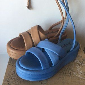 NIB $128 Free People Harper Platform Sandals Blue only Size 38/8